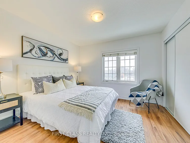 1128 Dundas St W #25 — Photo 30