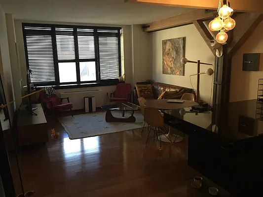 Rented by Loom Group | media 52