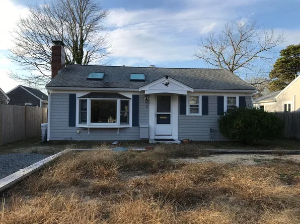 15 Mayflower Road, West Yarmouth, MA 02673