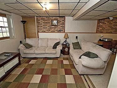 5th image of 220 Woodhaven Dr