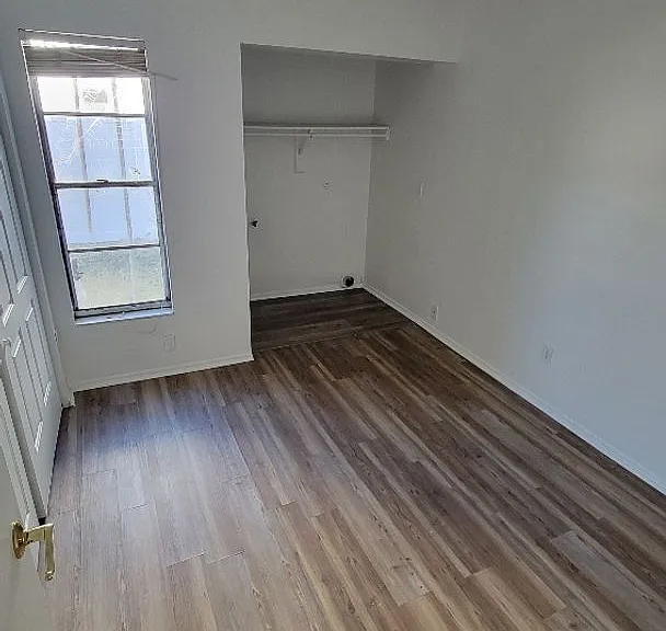 8419 Camden St — Photo 12