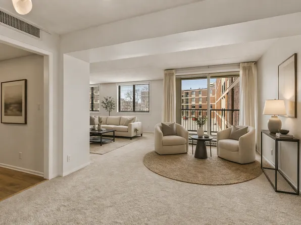 7200 York Ave S APT 220, Edina, MN 55435