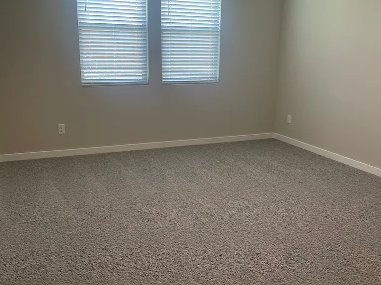 501 Green Grass Dr — Photo 12