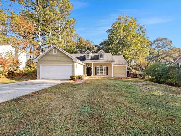 156 Regency Dr, Bethlehem, GA 30620