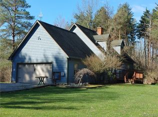 2878 New Rd, Ransomville, NY 14131