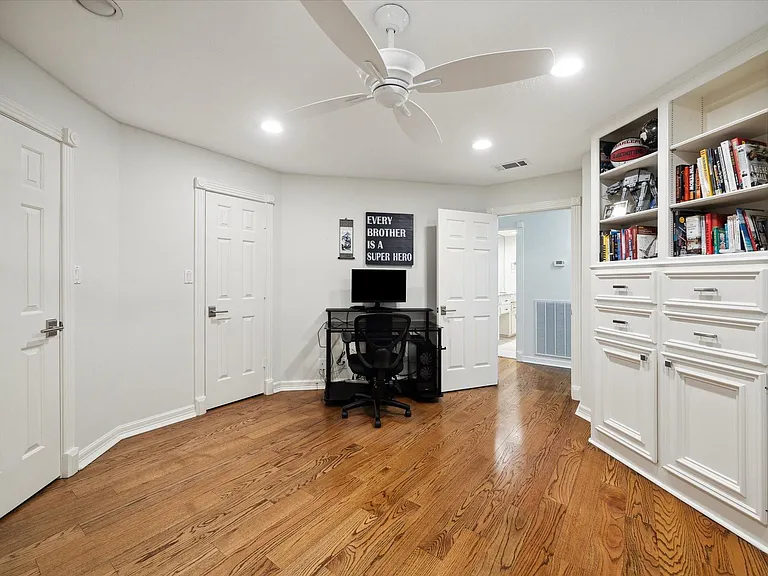 15406 Old Stone Trl — Photo 31