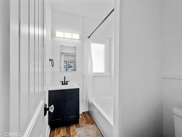 529 E Latham Ave — Photo 9