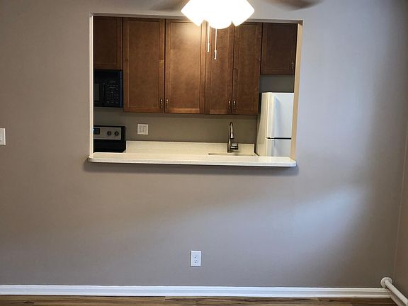 5th image of 13813 Cedar Rd