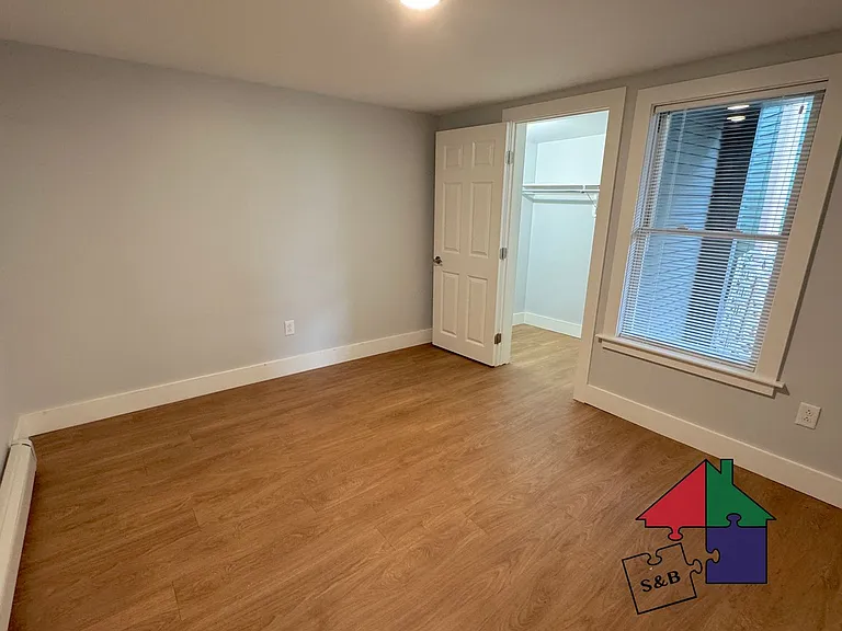 166 N Winooski Ave — Photo 17