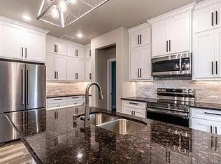 310 Ditto Ave, Arlington, TX 76010