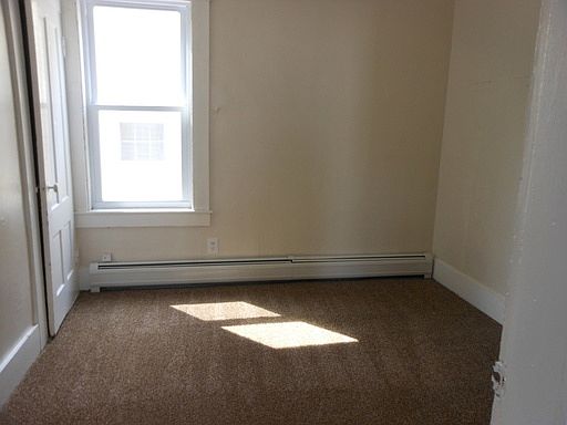 5th image of 75 1/2 Kinsley St #A
