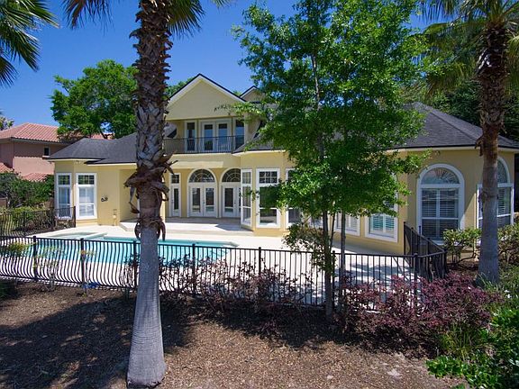 3rd image of 13743 Club Cove Dr
