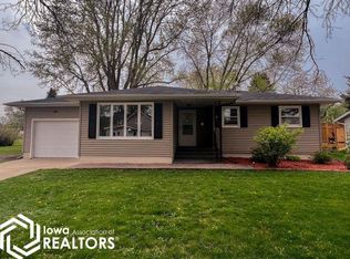 922 1st St NE, Hampton, IA 50441