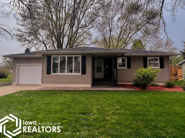 922 1st St NE, Hampton, IA 50441