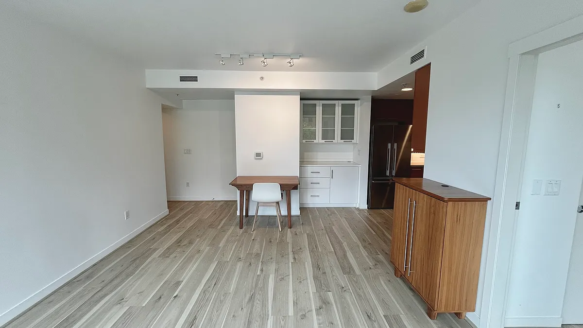 Building Photo - 1500 SW 11th Ave #506