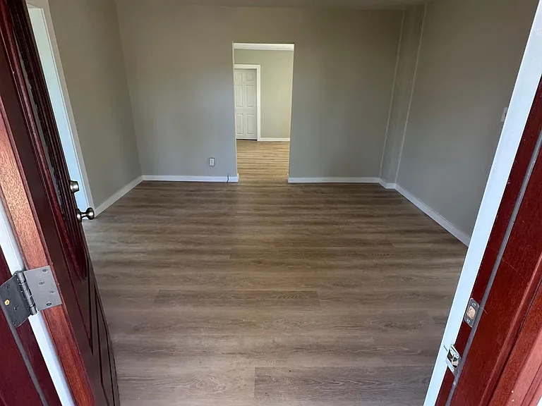 6690 Idols Rd — Photo 12