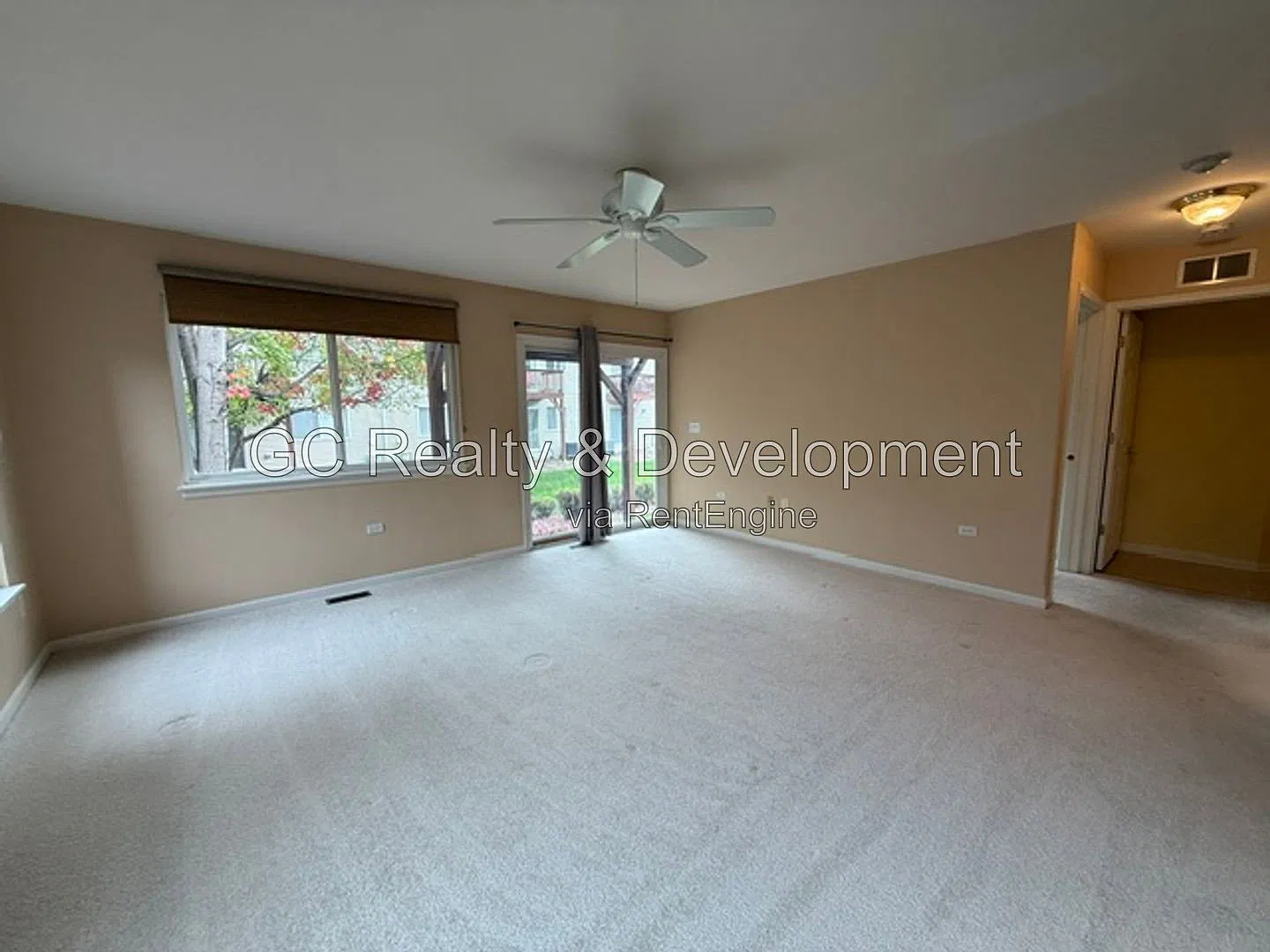 3 bed, 2.0 bath, 1963 sqft, $2,795 — Photo 4