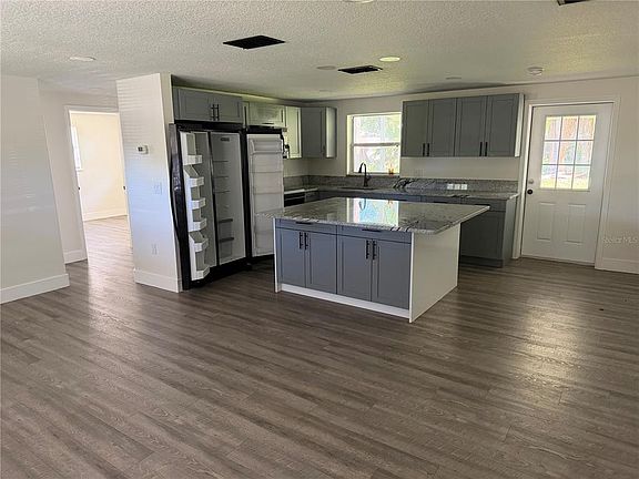 5th image of 6845 Carob Dr