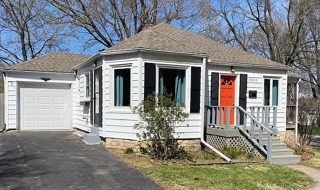 5900 Buena Vista St — Photo 1