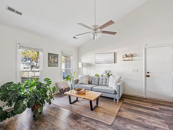 5th image of 218 Alston Cir