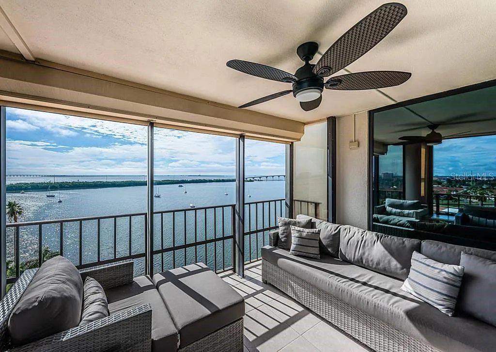 2 bed, 2.0 bath, 1500 sqft, $5,360 — Photo 1