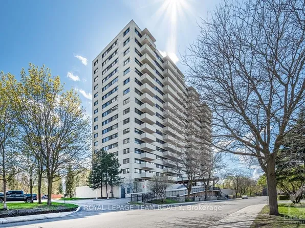 40 Landry St #1710, Ottawa, ON K1L 8K4