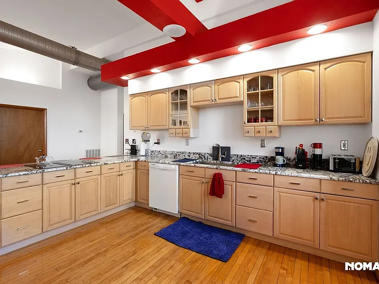 335 N Superior St #5 — Photo 28