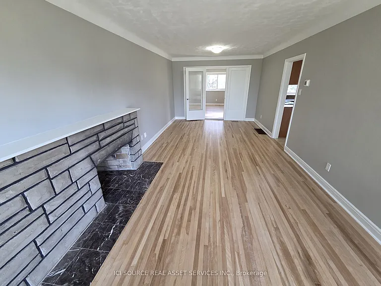 30 Sunnycrest Dr — Photo 5