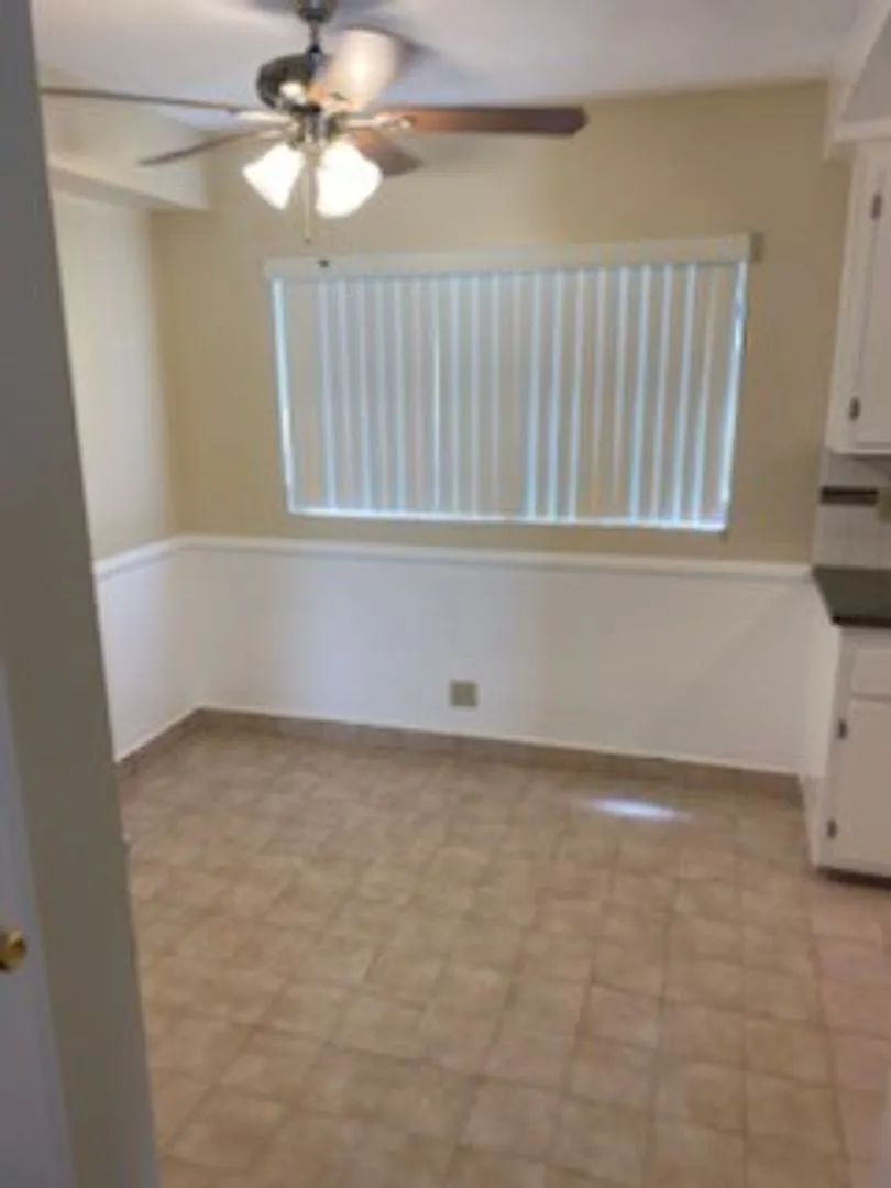10219 Woodworth Ave — Photo 4