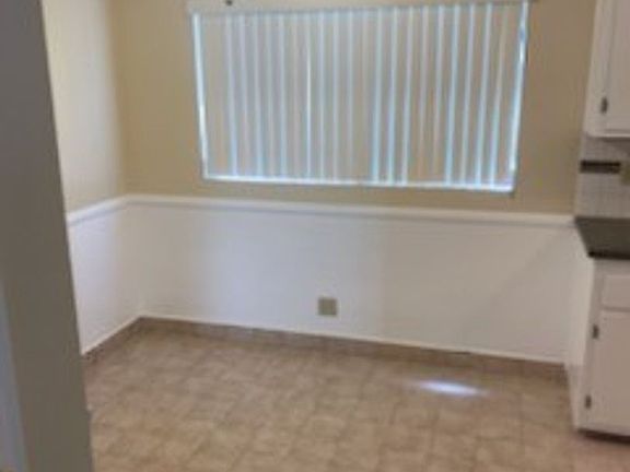 4th image of 10219 Woodworth Ave APT 2