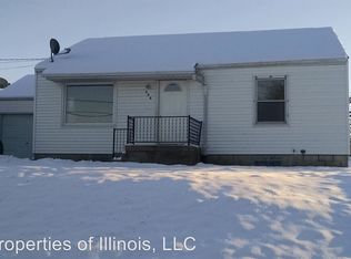 304 Caroline St, Creve Coeur, IL