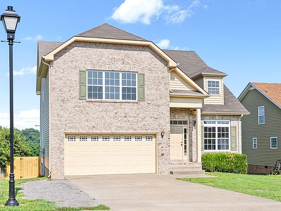 2nd image of 1580 Buchanon Dr