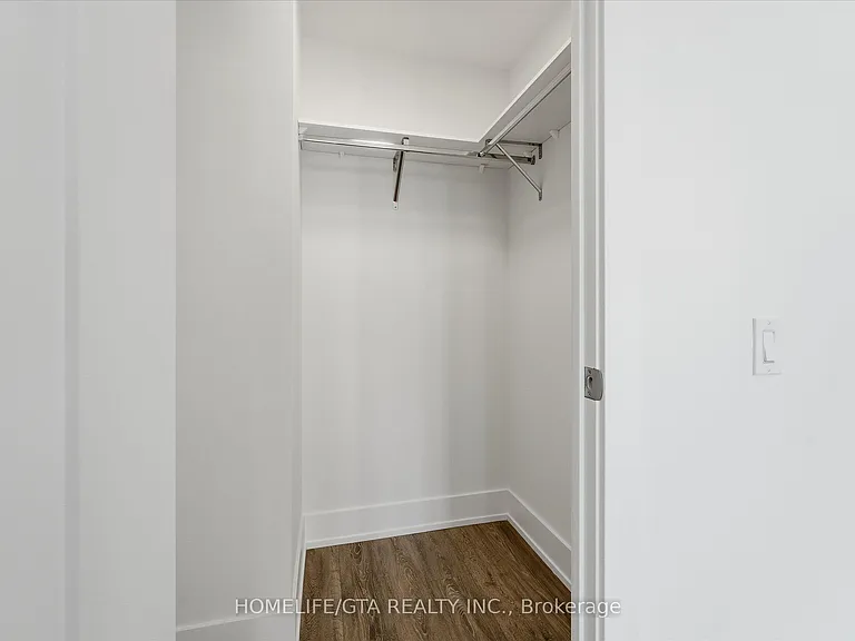 858 Dupont St #802 — Photo 20