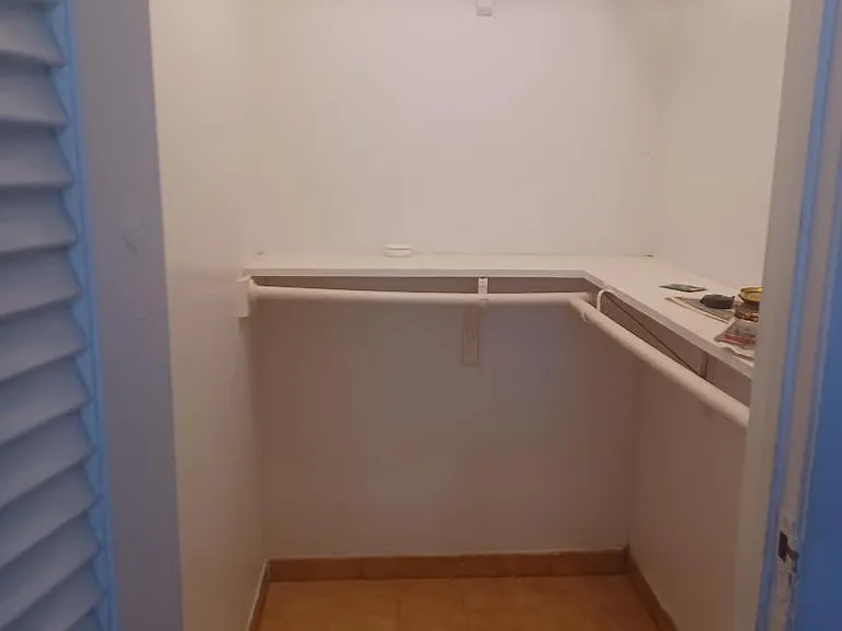 WALKING CLOSET