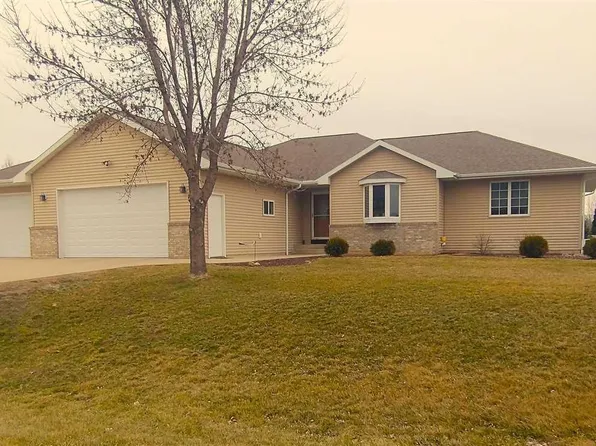 504 Valley View Dr, Courtland, MN 56021