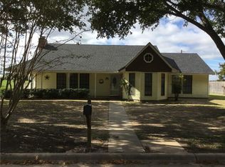 1214 Donna St, Groesbeck, TX 76642