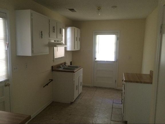 5th image of 3541 Madewell St
