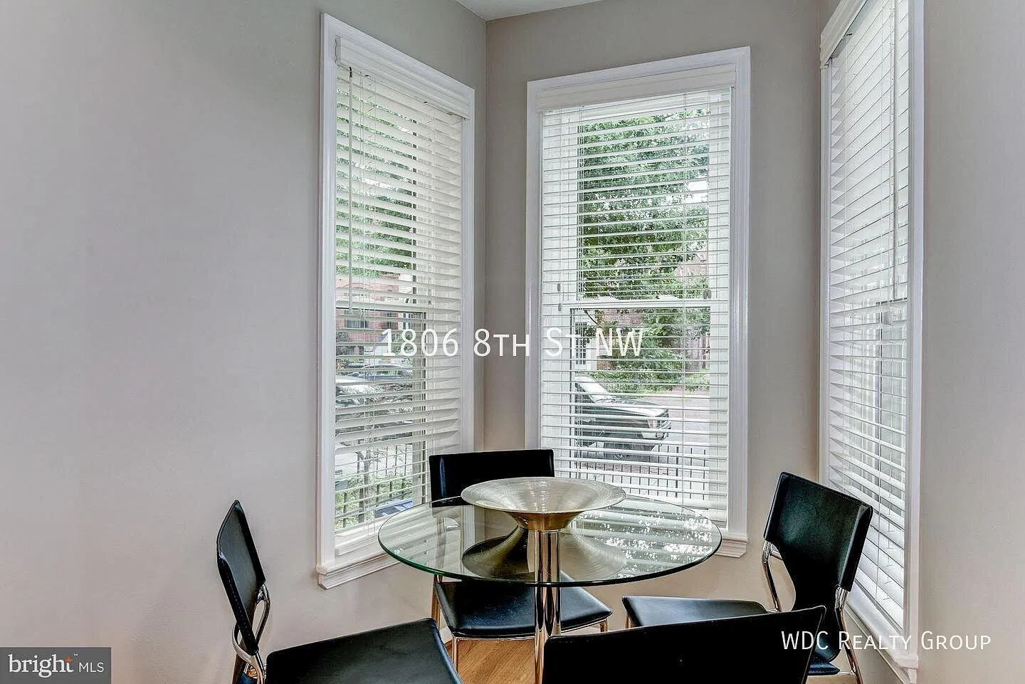 Victorian Rowhome for Lease! — Photo 1