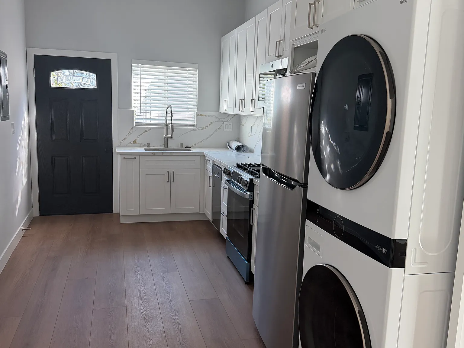 1 bed, 630 sqft, $2,950 — Photo 3