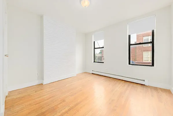 Rented by The Agency | media 7