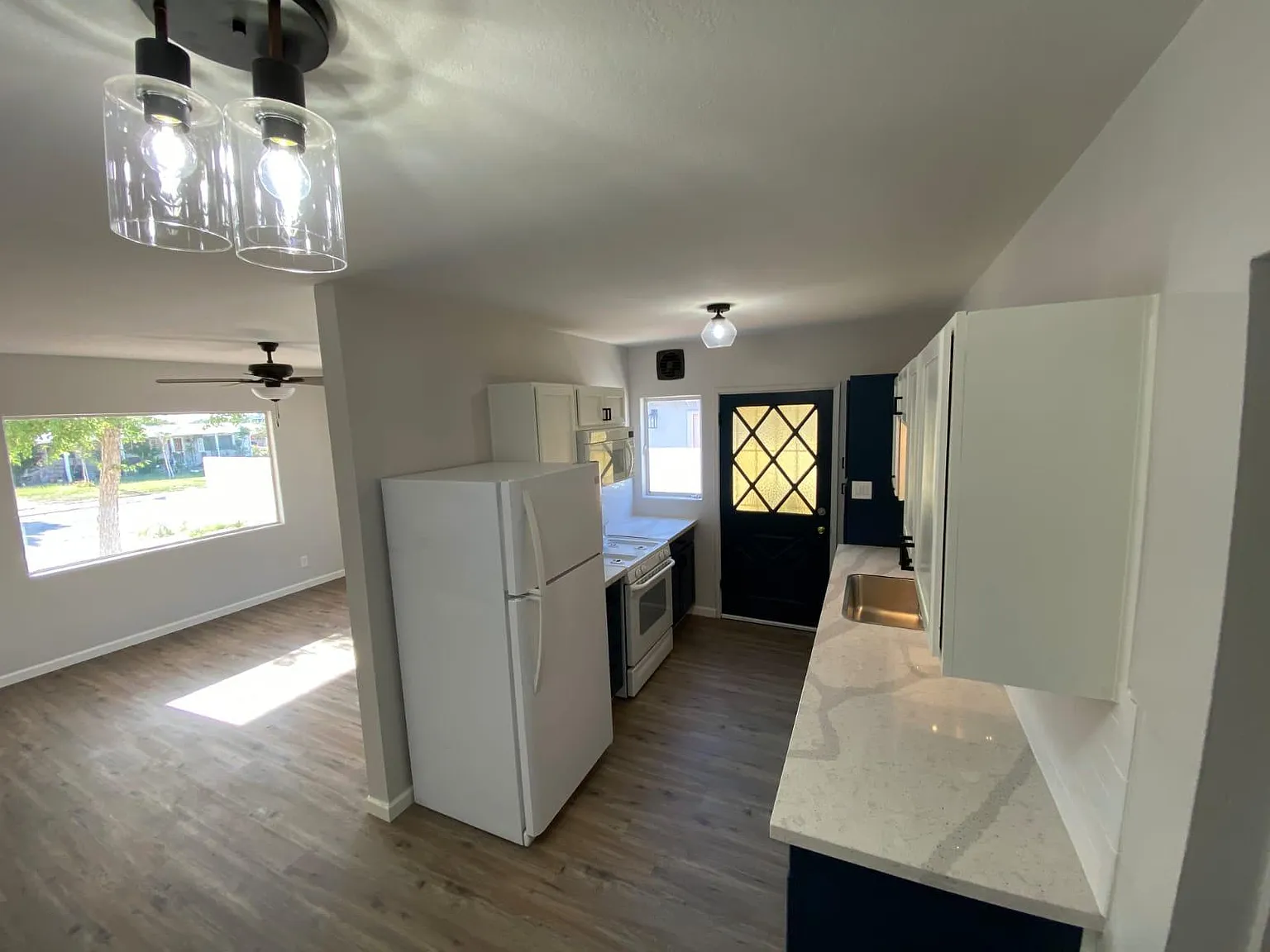 1 bed, 705 sqft, $1,250 — Photo 3