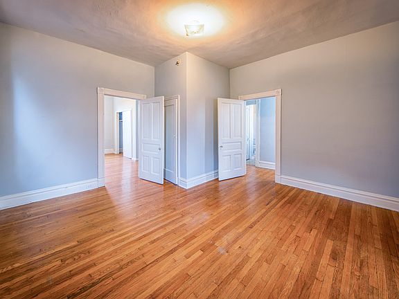 4th image of 2144 Stansbury St