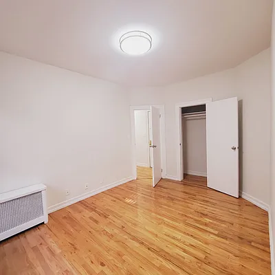 Rented by New York Residence | media 72