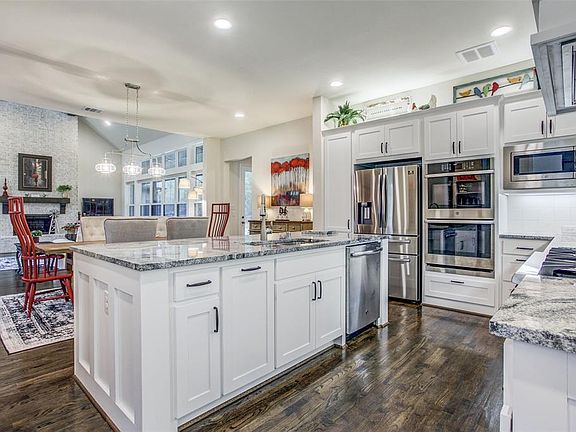 4th image of 6362 Dominion Dr
