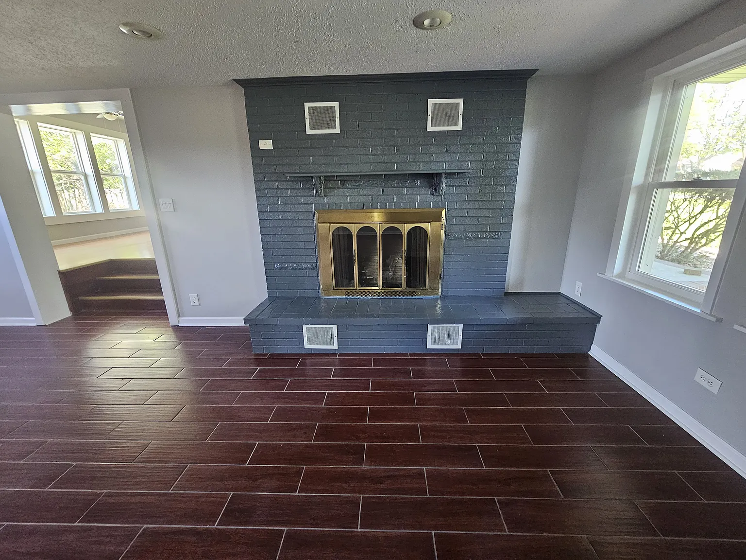 3 bed, 2475 sqft, $1,900 — Photo 3