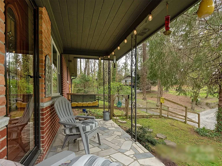 108 Virginia Ave — Photo 4