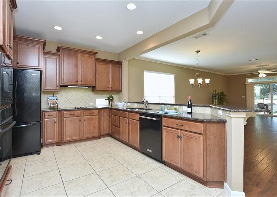 1st image of 105 Lake Sommerville Trl