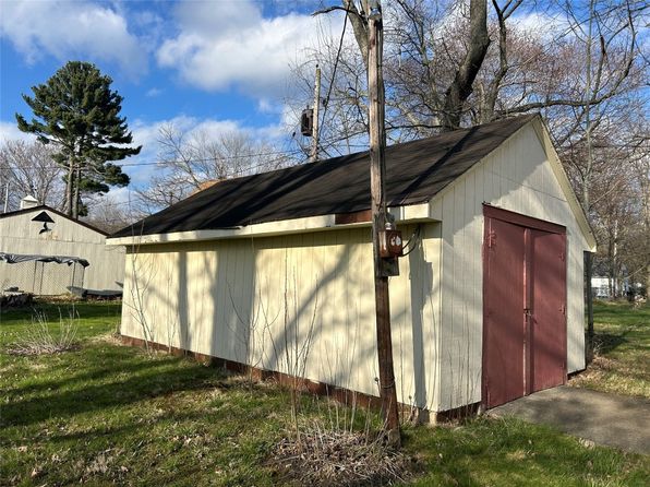 10820 N Lake Rd, Linesville, PA 16424
