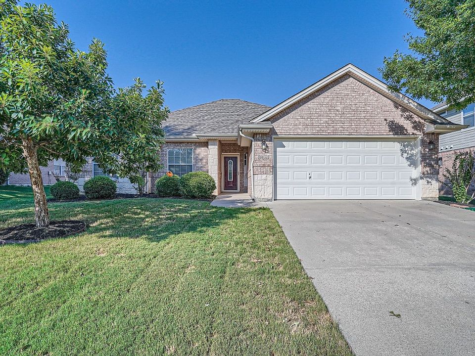 1st image of 904 Dogwood Dr