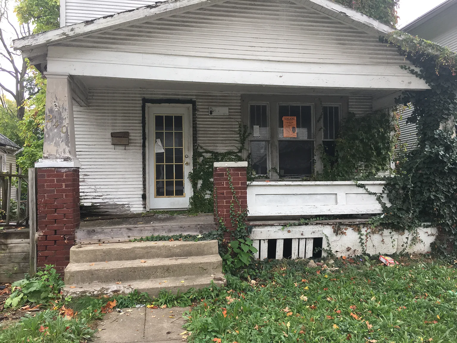 240 S Harris Ave photo 1